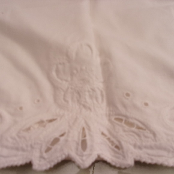 VINTAGE EMBROIDERED TABLE RUNNER AND NAPKINS J44-9 - Picture 3 of 6